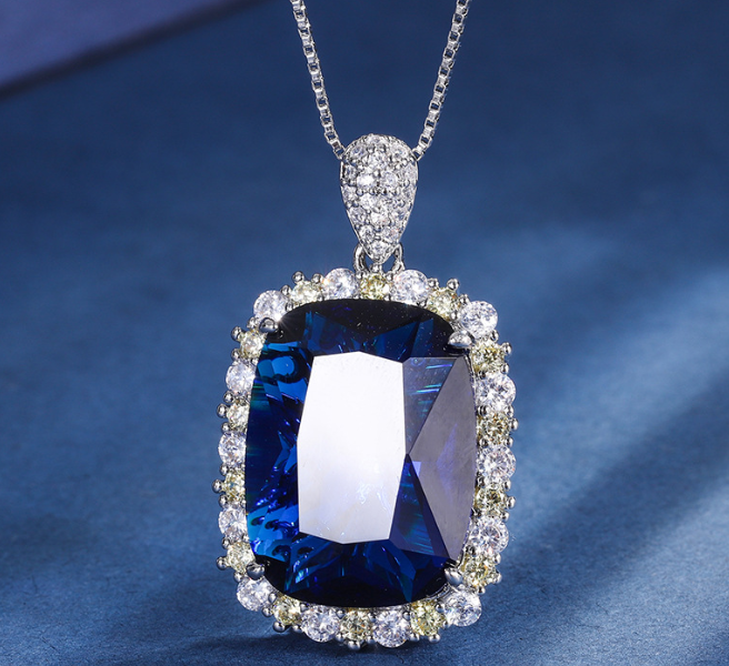 The Sapphire theme luxury pendant box packed