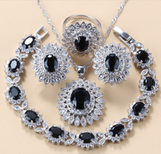 The black diamond dream exclusive set