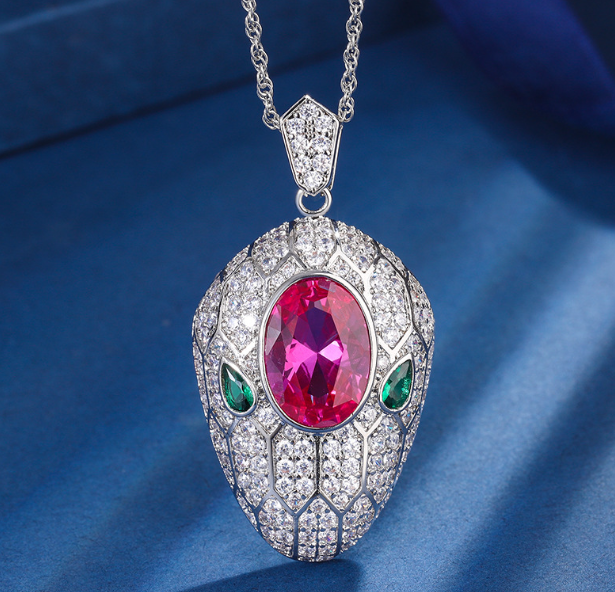 branded Luxury quality exclusive necklace free box packaging