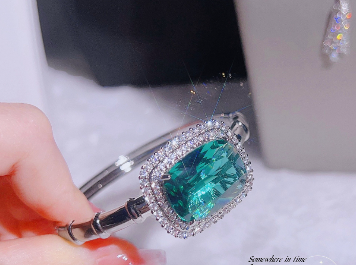 GEMLOOK EXCLUSIVE BANGLE FREE BOX PACKAGING LUXURY GIFT FOR HER
