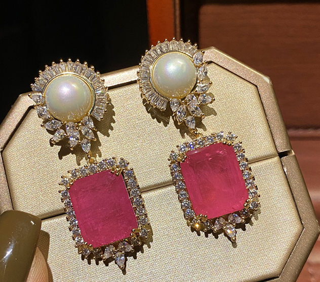 ZIRCON STONES HIGHLY FINISHED ART NOVEAU LUXURY EARRINGS