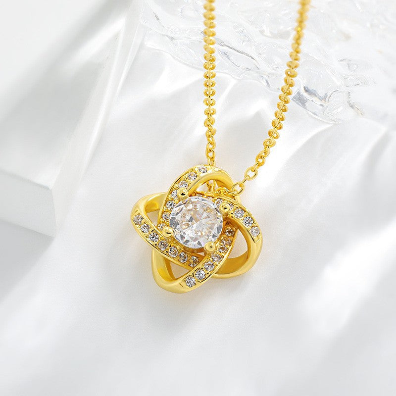 LuckCharm™ Clover Pendant – A Touch of Fortune & Elegance