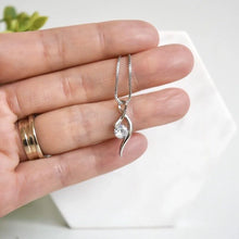 Ribbon pendant diamond look luxury