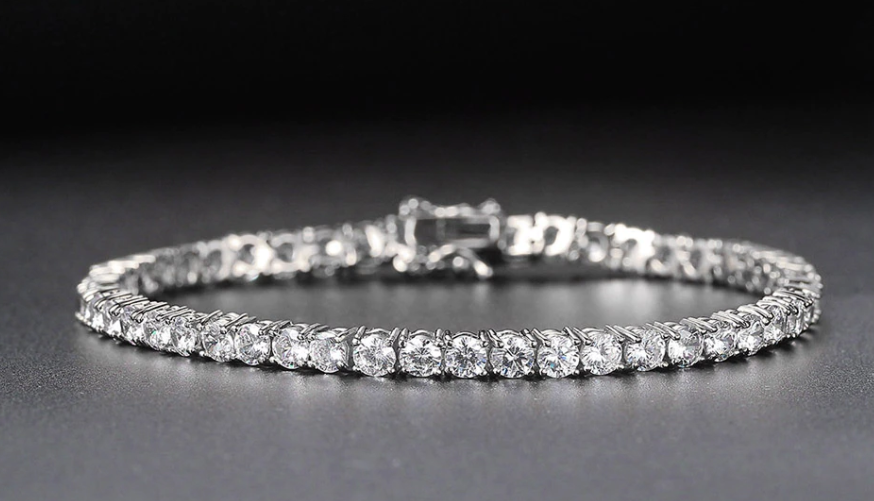 Diamond look luxury bracelet fully studded stones