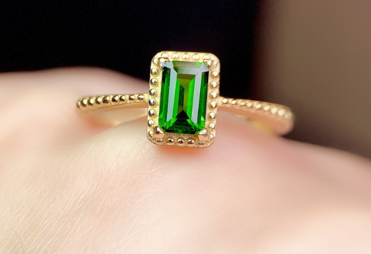 emerald look gold plated zircon ring adjustable