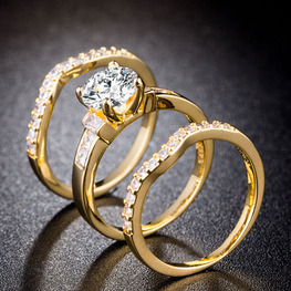 GOLD LOOK LUXURY RING SET FOR HER BOX PACKED