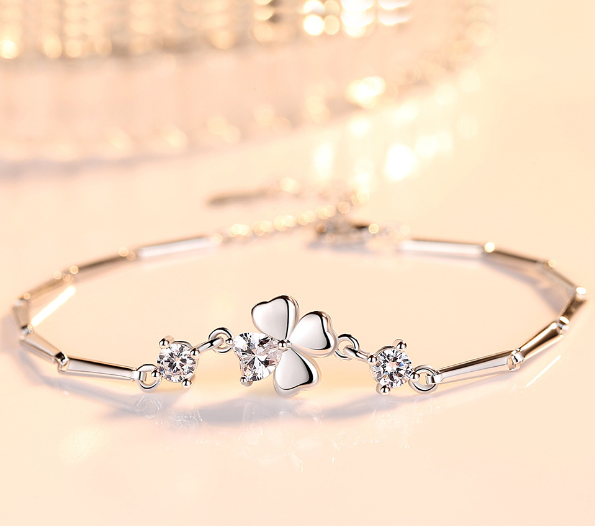 HIGH QUALITY PLATINUM PLATED ZIRCON BRACELET