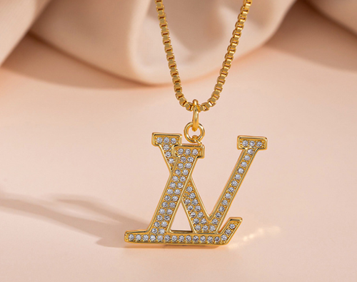 LV PENDANT CHAIN NECKLACE