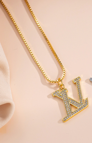 LV PENDANT CHAIN NECKLACE