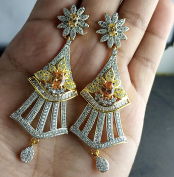 THE CHAMPAIGN LOOK GOLD PLATED LUXURY ZIRCON EARRINGS