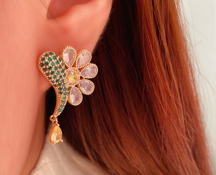 GOLD PLATED LUXURY ZIRCON EARRINGS