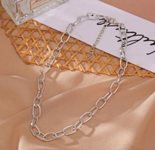 Exclusive chic wear chain