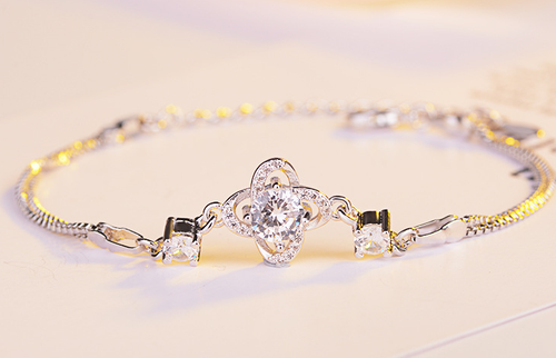 HIGH QUALITY PLATINUM PLATED ZIRCON BRACELET