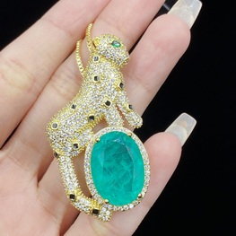 BRANDED LUXURY AND EXCLUSIVE QUALITY PENDANT WITH PACKING