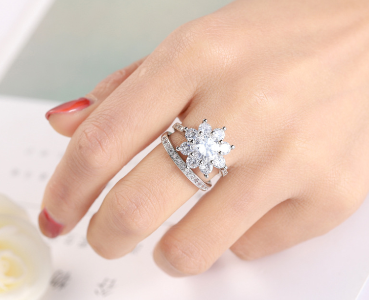 Luxe Zeritta platinum plated zircon ring set of 2
