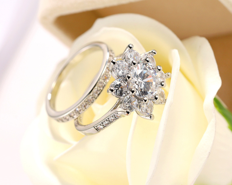 Luxe Zeritta platinum plated zircon ring set of 2