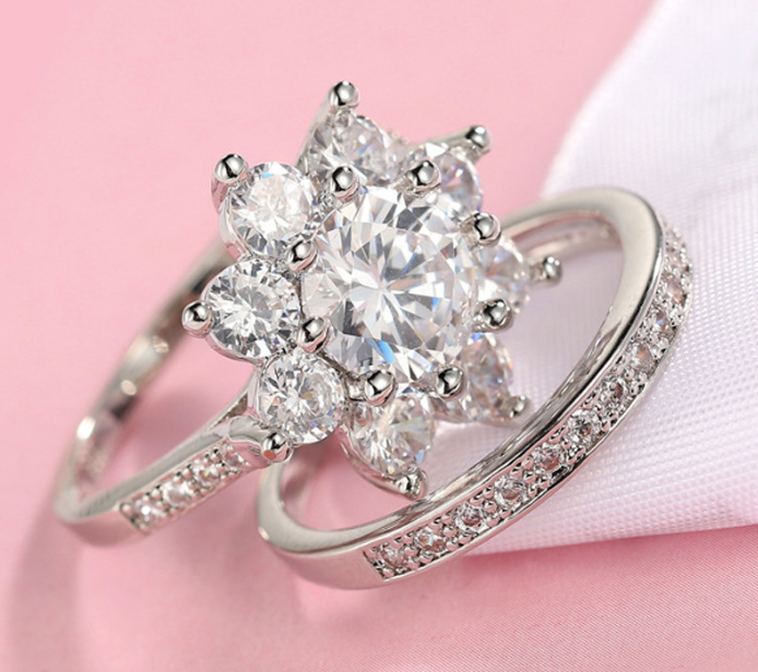 Luxe Zeritta platinum plated zircon ring set of 2