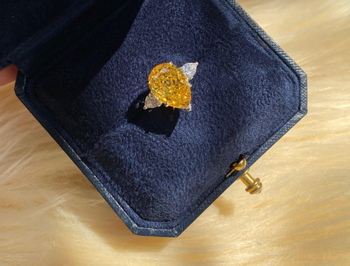 LUXURY AAA QUALITY ZIRCON RHODIUM PLATED ADJUSTABLE RING WITH BOX