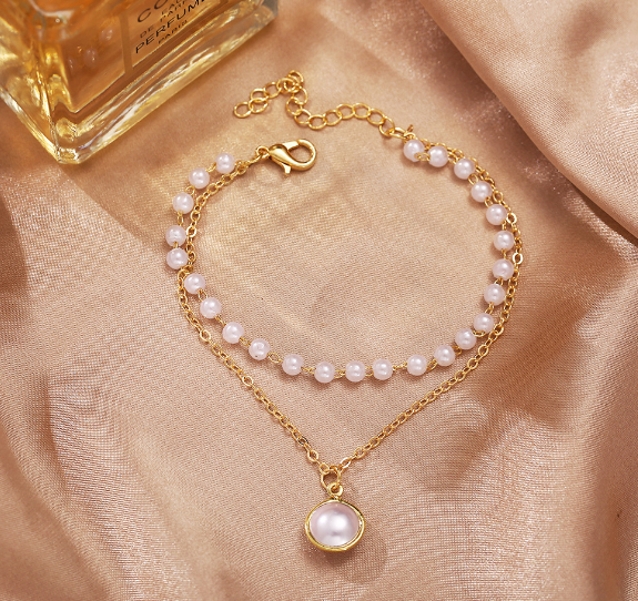 Exclusive chic wear bracelet