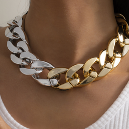 Exclusive chic wear necklace