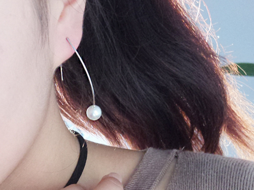 SILVER COLOR EARRING