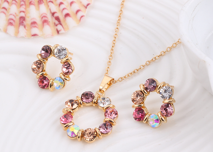 Gold Plated Zircon Pendant With Earrings