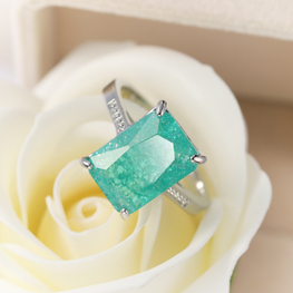 THE GEMLOOK LUXURY EXCLUSIVE QUALITY RING BOX PACKED
