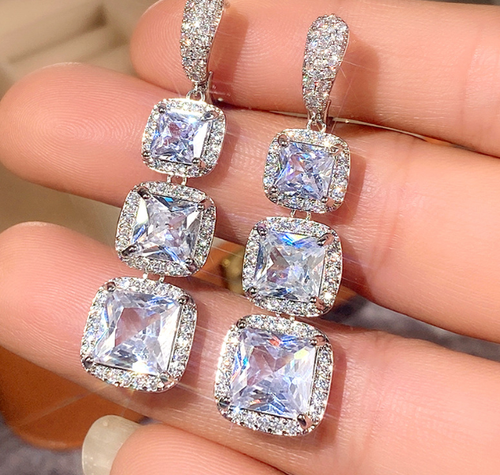 LUXURY WEAR RHODIUM PLATED ZIRCON EARRINGS