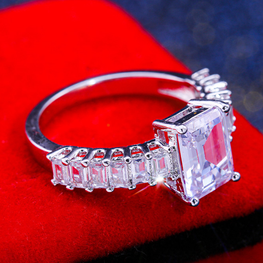 Diamond cut luxury adjustable ring with box packing