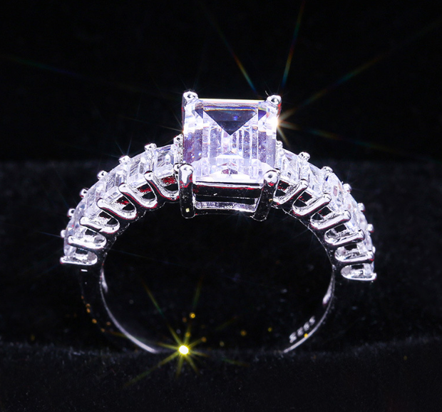 Diamond cut luxury adjustable ring with box packing