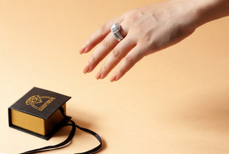 PLATINUM PLATED RING SET OF 2. - Lexception