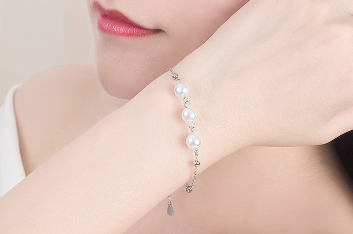 HIGH QUALITY LUXURY WEAR PLATINUM PLATED ZIRCON BRACELET
