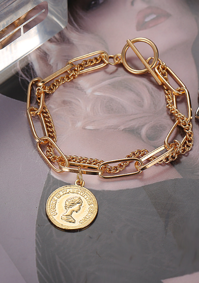Exclusive chic wear bracelet