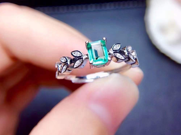 Gemlook platinum plated zircon ring adjustable