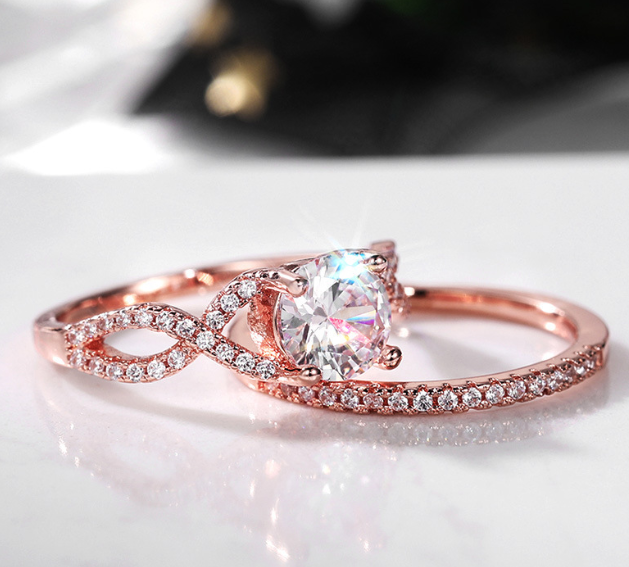 EXCLUSIVE AND LUXURY ROSE GOLD PLATED RING SET GIFT FOR HER