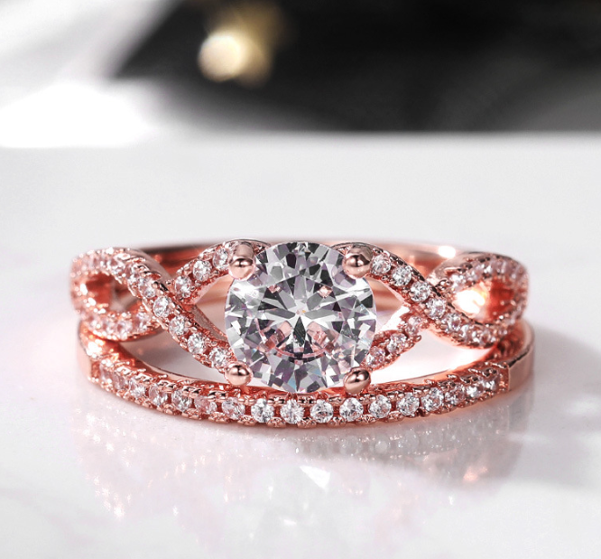 EXCLUSIVE AND LUXURY ROSE GOLD PLATED RING SET GIFT FOR HER