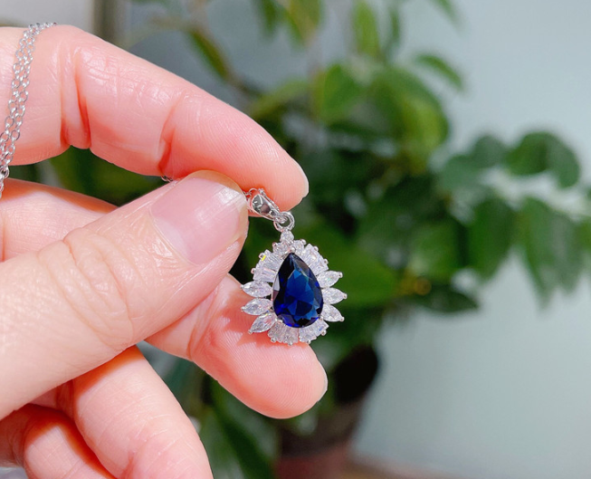 SAPPHIRE LOOK LUXURY PENDANT WITH BOX PACKING