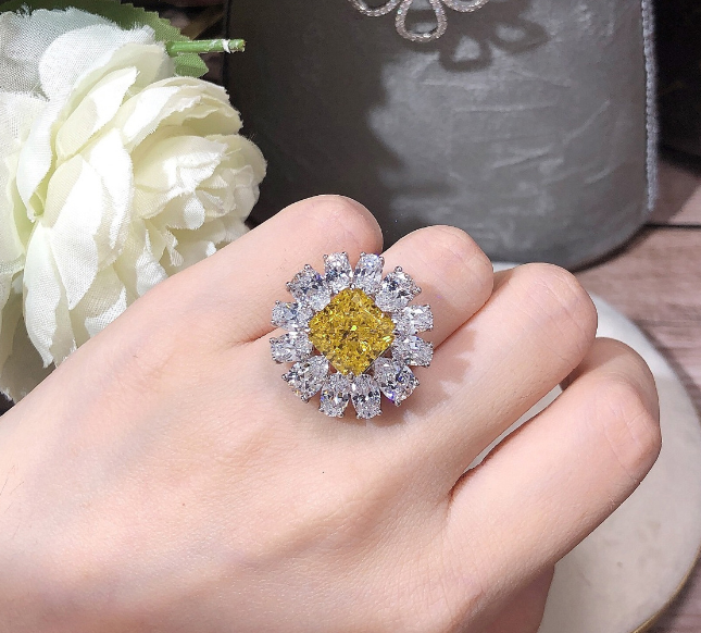 EXQUISITE ESSENCE DIAMOND CUT RHODIUM PLATED LUXURY ADJUSTABLE RING GIFT FOR HER