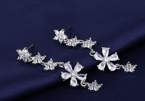 HIGH QUALITY LUXURY PLATINUM PLATED ZIRCON EARRINGS WITH SPECIAL BOX