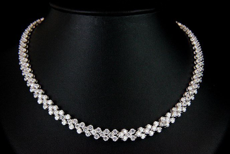 DIAMOND IMPRESSION RHODIUM PLATED SET