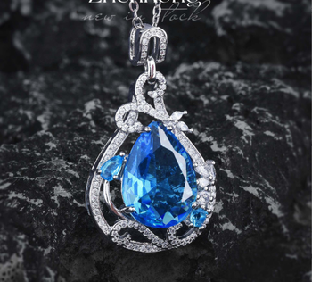 Aqua look exclusive and luxury pendant with box packaging