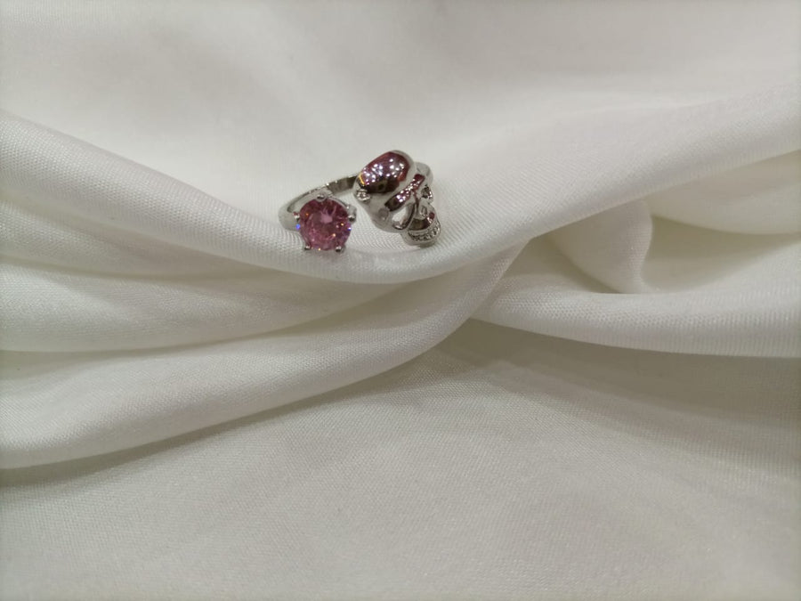 Exclusive ring for adjustable size