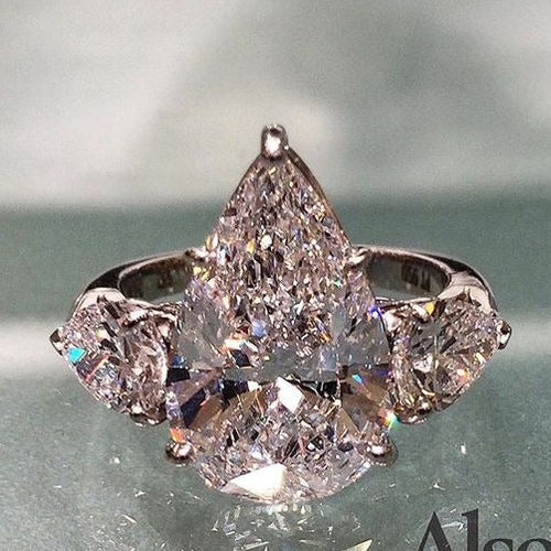 The pear diamond cut look Exclusive quality luxury Ring for her