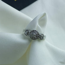 Diamond impression non tarnish ring