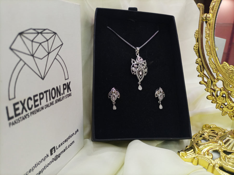 Ethnic look necklace earrings zircon set
