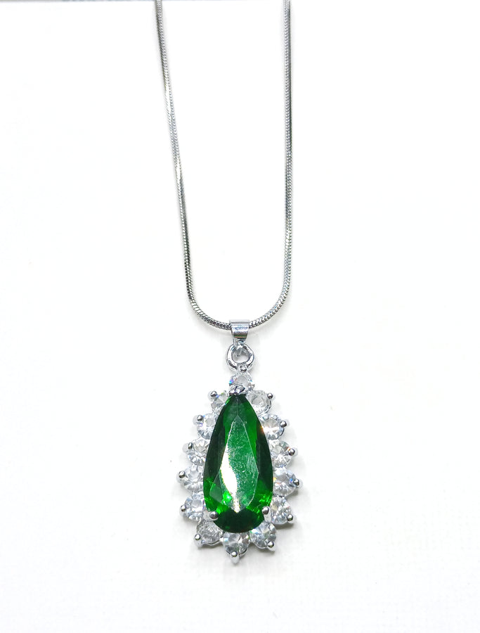 The emerald Look luxury zircon pendant with exclusive box packaging