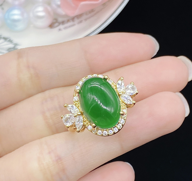 The emerald gold cut Exclusive luxury wear adjustable ring with box packing