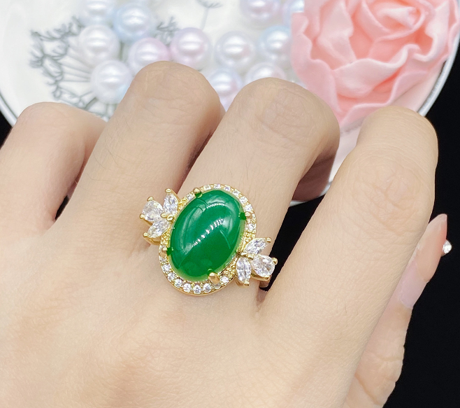 The emerald gold cut Exclusive luxury wear adjustable ring with box packing