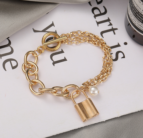 Exclusive chic wear bracelet
