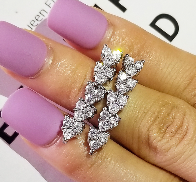 EXCLUSIVE AND LUXURY EARRINGS WITH SPECIAL BOX